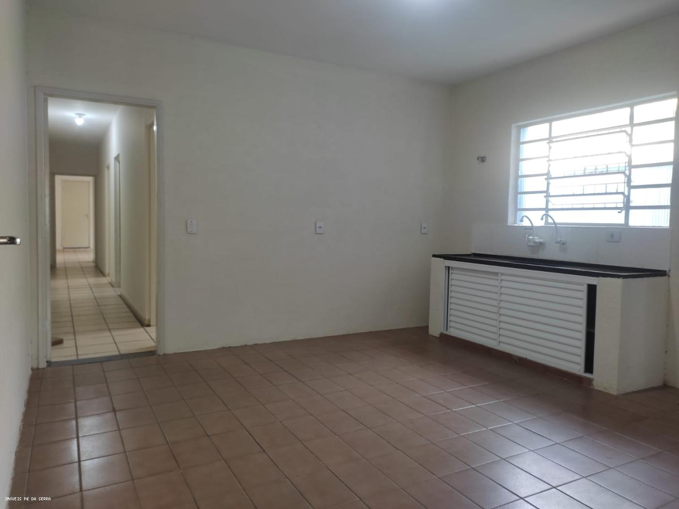 Casa à venda com 3 quartos, 175m² - Foto 4