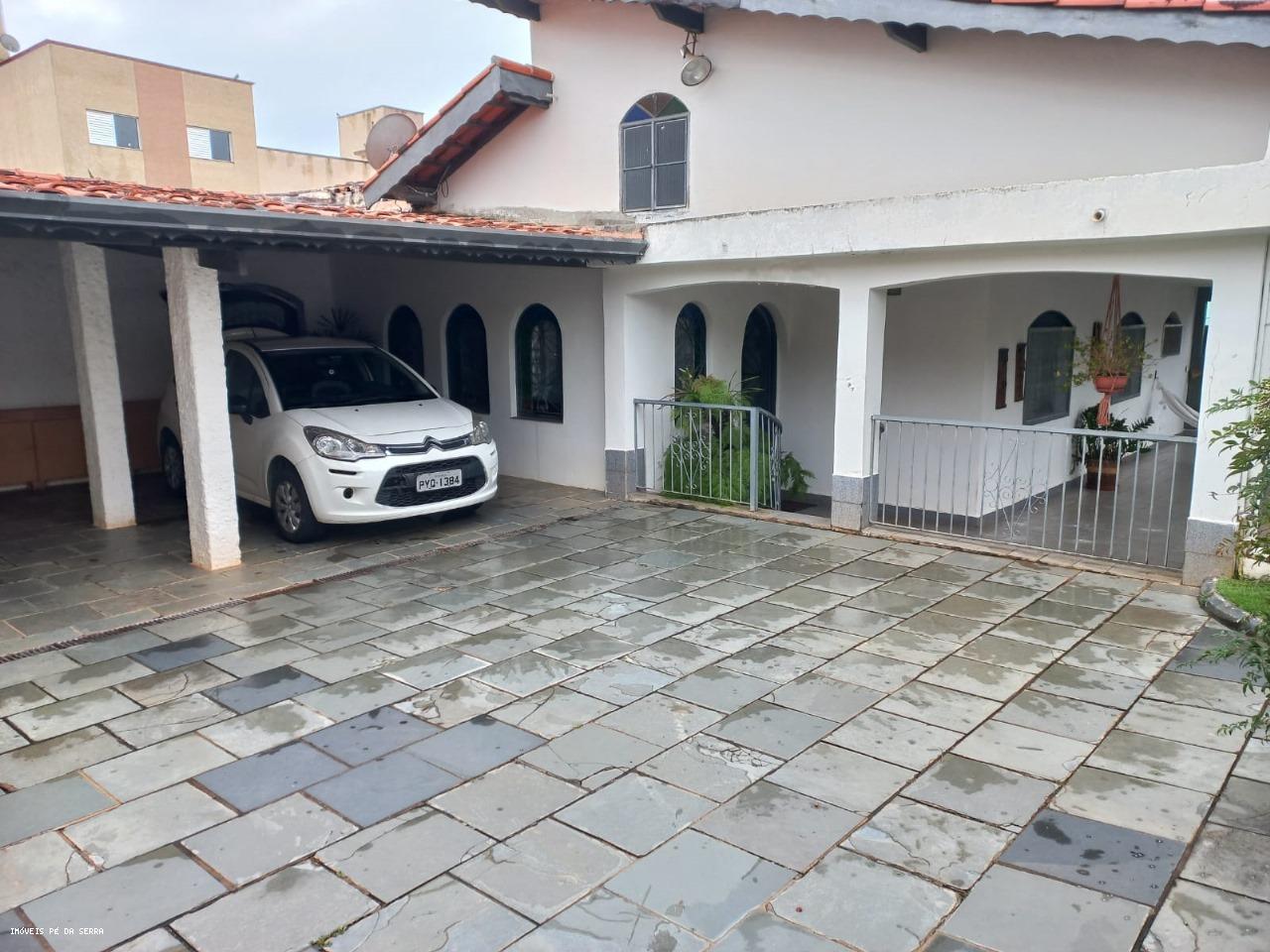 Casa à venda com 3 quartos, 600m² - Foto 3